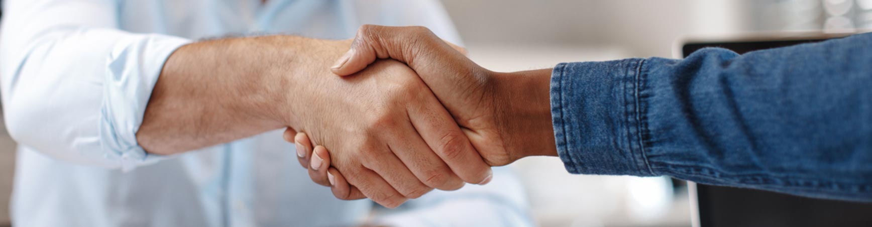 Handschlag, der für die gute Partnerschaft mti CONCETO steht