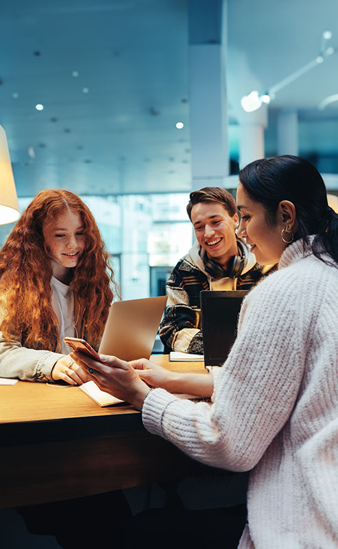 Werkstudenten tauschen sich über HBRS aus